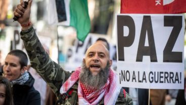 Un participante de la manifestación "Madrid con Palestina. Alto al genocidio en Gaza" celebrada en la capital española el último sábado.