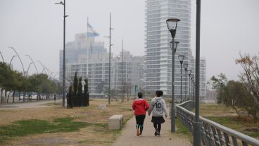 El cielo gris se mantendría hasta el miércoles.