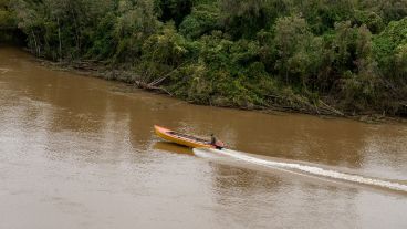 El río sigue creciendo y se acerca a la zona de alerta.