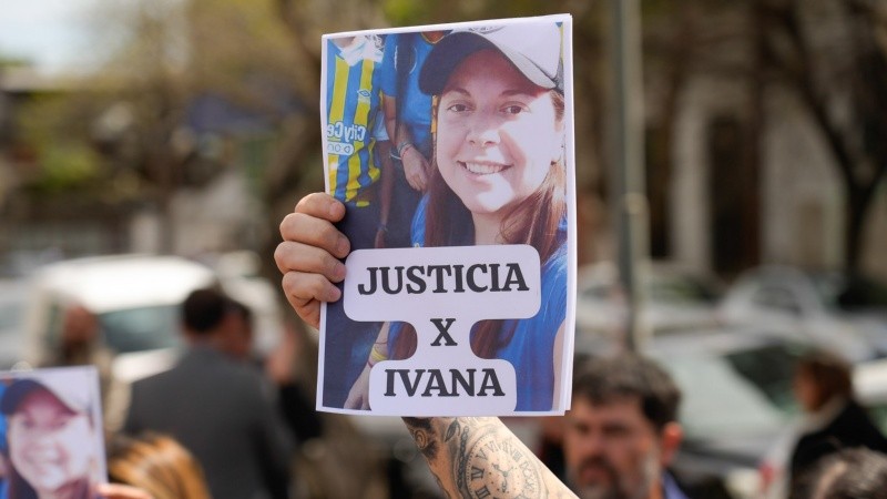Familiares de Ivana exigen que la Justicia avance en la investigación.
