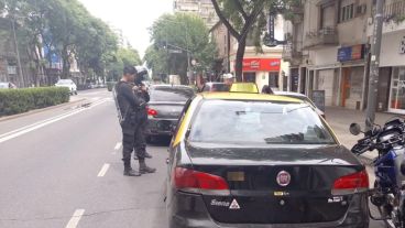 El altercado terminó con los dos autos secuestrados.