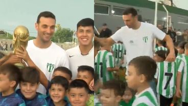 Scaloni fue el encargado de dar el puntapié inicial de la competencia, donde también participaban sus hijos.