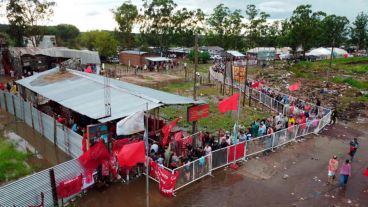 La multitud en la ceremonia de Corrientes.