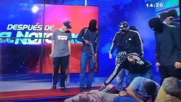 Golpe comando en un estudio de televisión de Ecuador.