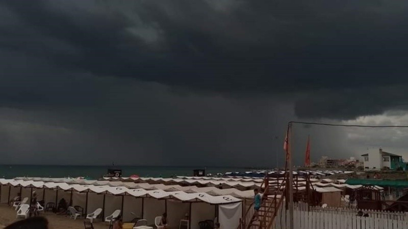 La tormenta en  Miramar afectó a sus pobladores y a cientos de turistas.