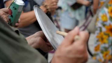 Cacerolazo cultural en Rosario.