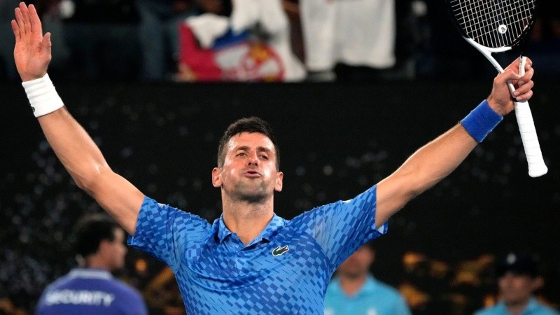 Djokovic busca continuar ganando en Australia.