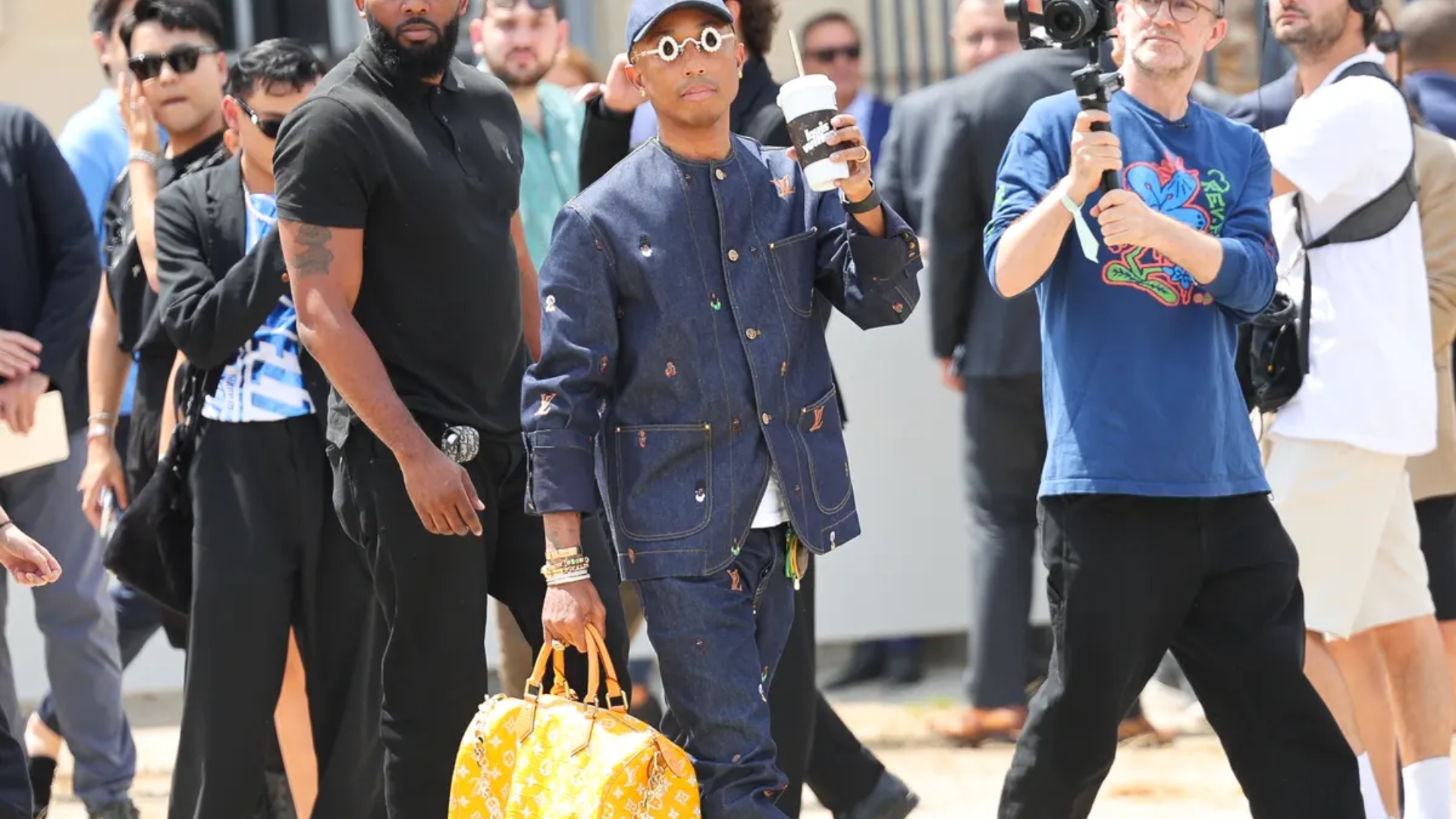 Pharrell reversionó un icónico bolso de moda