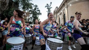 El carnaval suma seguidores en Rosario.