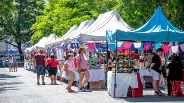 Se trata de una feria promovida para la compra de útiles escolares de cara al inicio del ciclo lectivo.