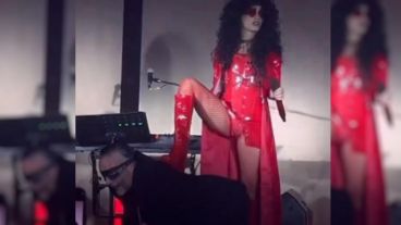 Lali Esposito y Fito Páez, en un momento de "Disciplina".