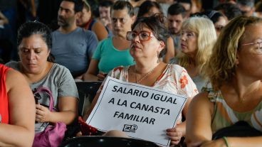 Todas las mociones que se votan en asamblea incluyen paro