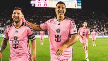 Messi y Suárez celebran la victoria del Inter Miami por 2-0, como local, ante Real State Lake.