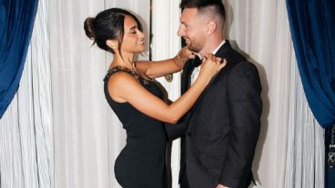 Lionel Messi y Antonela Roccuzzo, una pareja que se muestra feliz.