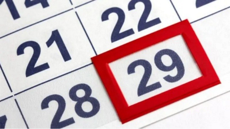 Las personas que nacieron un 29 de febrero suelen celebrar su cumpleaños el 28 de febrero o el 1º de marzo, cuando no hay año bisiesto.