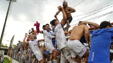 El Albo de barrio Sarmiento desató su fiesta en Ludueña.