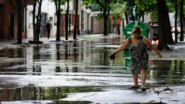 La lluvia trajo complicaciones en varios puntos de la ciudad.