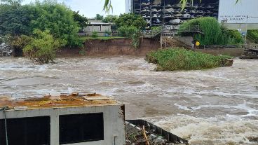 Las embarcaciones se salieron de sus amarras en el arroyo Ludueña este sábado, pero fueron recuperadas.