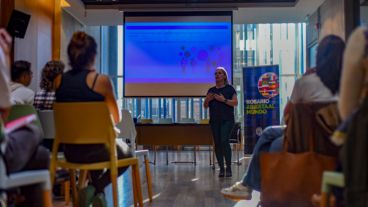 El taller "Interculturas, conectando la diversidad" se realizó en la Biblioteca Argentina.