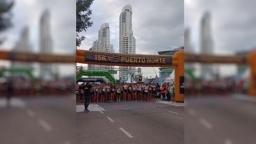 El momento de la largada de la la décima edición de la Corrida 15k Puerto Norte.