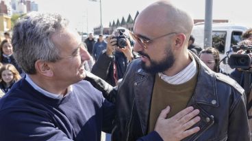 Abel Pintos participó de la plantación de 50 árboles en el Parque Nacional a la Bandera (frente al galpón 15) este viernes a las 12.