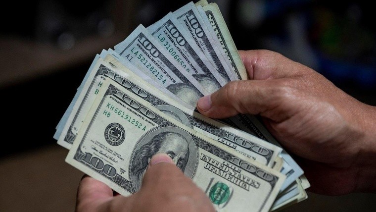 El dólar blue en nuevo récord: a cuánto se vende en Rosario este jueves 23 de mayo
