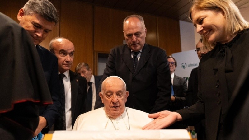 El papa Francisco y la vicegobernadora en Roma.