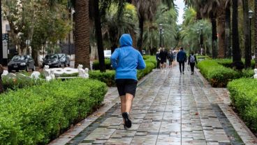 Húmedo, nublado y fresco. El domingo también tiene anuncios de lluvias.