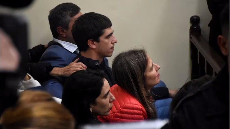 Los hijos de Alperovich durante el juicio contra su padre.