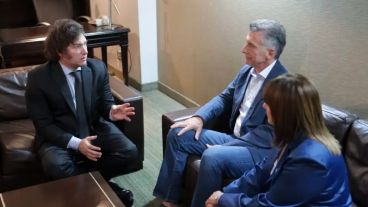 "El sacrificio de los argentinos requiere de un gobierno ejemplar", pidió Macri.