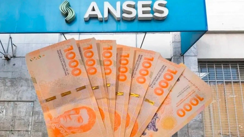 Jubilados y pensionados de Anses cobrarán un salario mínimo de $215.580 a partir de este lunes.