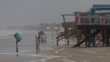 El huracán Beryl llegó a Texas proveniente desde el Golfo de México y continuaba rumbo al norte en territorio estadounidense.