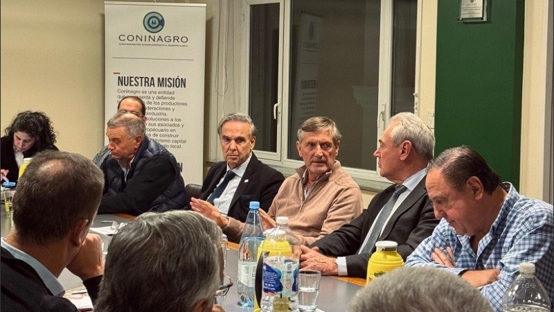 Pichetto y Benedetti, junto a Consejo de Coninagro.