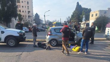 Gendarmería "cortó" a la barras en inmediaciones de Grandoli y Gutiérrez.