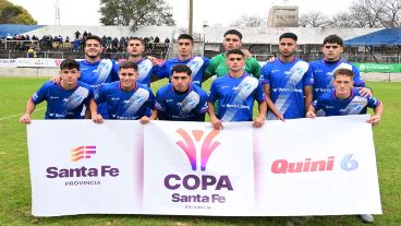 El cruce por los octavos de final de Copa Santa 2024 ante Rosario Central, se apreció el desarrollo de los futbolistas de barrio Sarmiento.