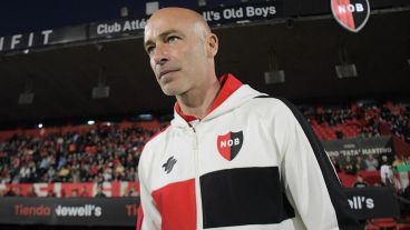 Méndez no quedó conforme con el rendimiento de Newell's en la igualdad ante la Lepra mendocina.