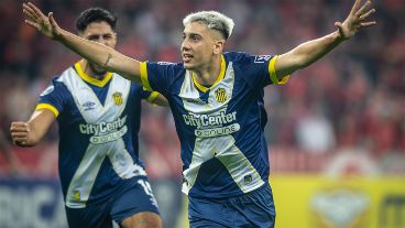 Sandez grita su gol en el Beira Rio.