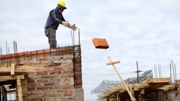 La línea de créditos estará abierta durante toda la gestión Pullaro, dijo Enrico.