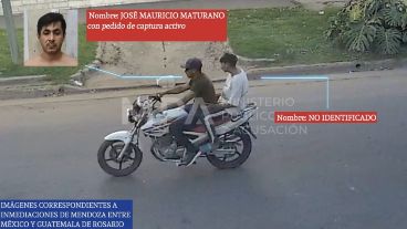 El video muestra a ambos hombres buscados por el crimen ocurrido el 7 de marzo de 2024 en zona de calles Mendoza y México de Rosario.