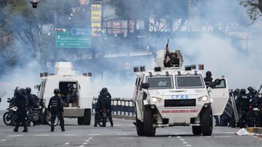 La Policía Nacional Bolivariana durante una protesta este lunes.