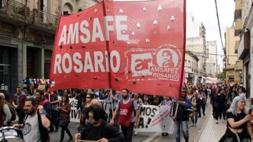 Amsafé Rosario define entre mociones de paro y también promueve movilizaciones.