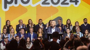 Mauricio Macri y el "equipo" que según él le falta al presidente.