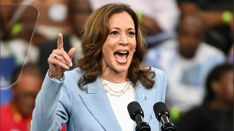  La vicepresidenta de Estados Unidos, Kamala Harris, hablando durante un acto de campaña en Georgia, Atlanta.