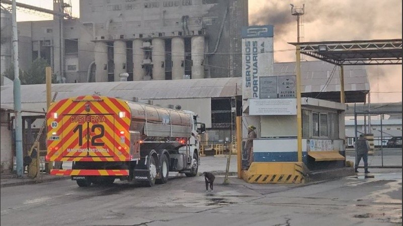 El incendio del pasado viernes se inició en una cinta transportadora, según el gremio.