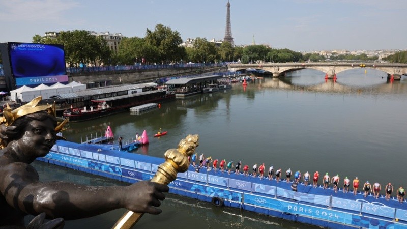 La competencia se completó en el icónico lecho de la capital francesa.