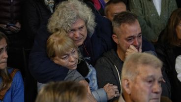 Las imágenes de la emotiva inauguración del memorial de calle Salta 2141.