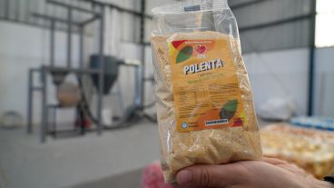 El paquete de polenta de 400 gramos, a 350 pesos, está un 60% por debajo del mercado.