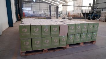 La caja de alimentos se ofrece a 17 mil pesos, 40 por ciento más barato que en los supermercados.