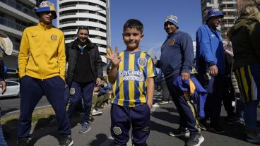 Abrieron las puertas del Estadio Gigante de Arroyito y así se vivía la previa al clásico.