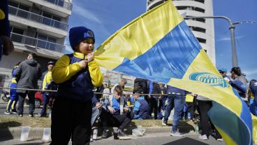 Abrieron las puertas del Estadio Gigante de Arroyito y así se vivía la previa al clásico.